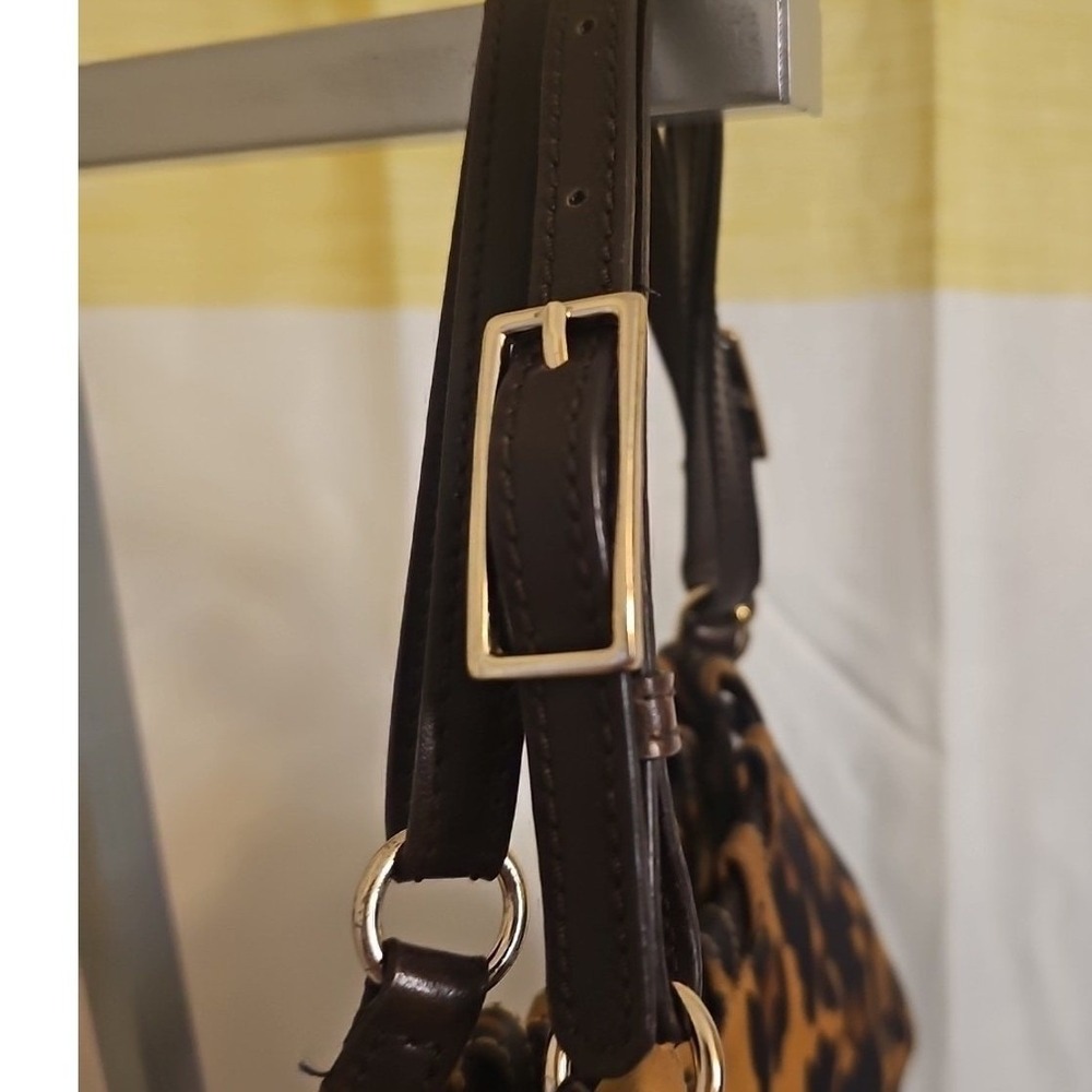 Liz Claiborne Leopard Animal Print Shoulder Bag Khaki Teal Liner Adjustable - Picture 3 of 4